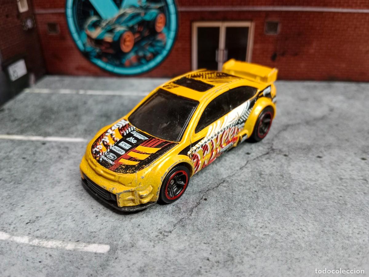 Coches a escala Hot Wheels: Ford Focus '08 Hot Wheels 2018 Exclusivo Mattel