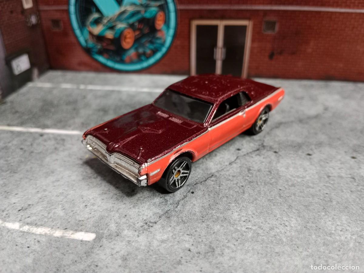Coches a escala Hot Wheels: Mercury Cougar '68 Hot Wheels 2005 Muscle Mania Mattel