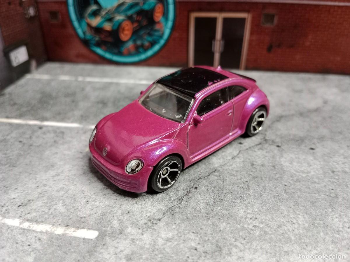 Auto in scala Hot Wheels: Volkswagen Beetle '12 Hot Wheels 2015 Exclusivo Mattel