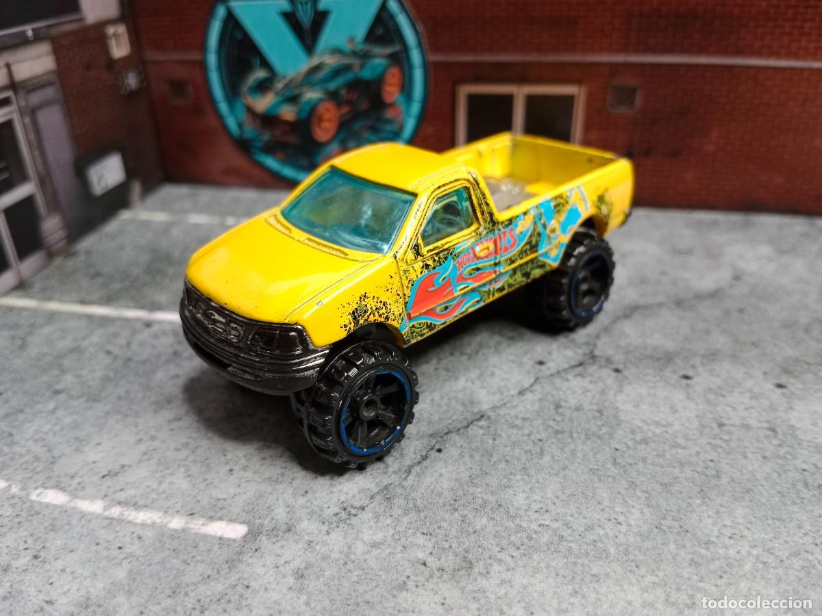 Coches a escala Hot Wheels: Ford F-150 '97 Team Hot Wheels 2011 Mattel