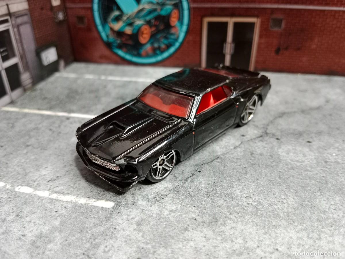 Coches a escala Hot Wheels: Ford Mustang '69 Hot Wheels 2007 New Model Mattel