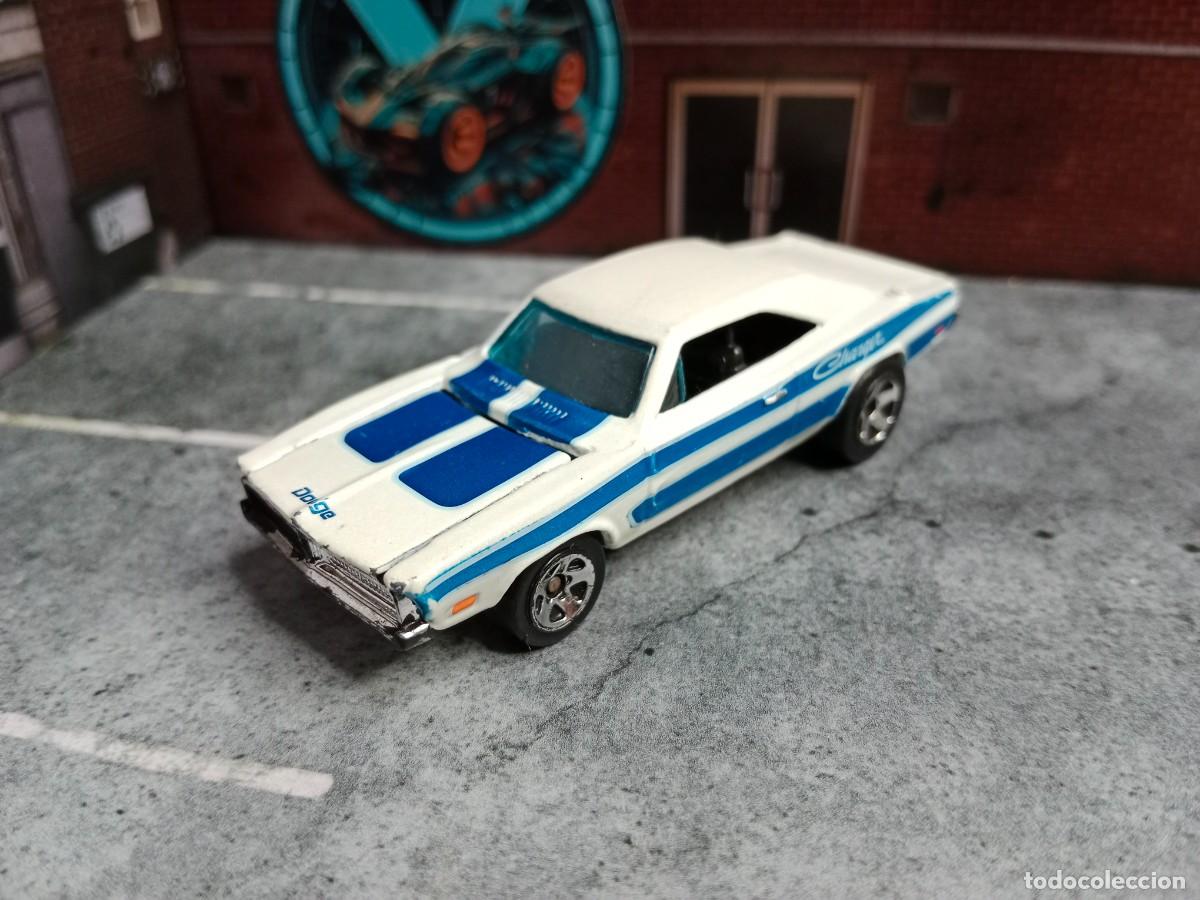 Coches a escala Hot Wheels: Dodge Charger '69 Hot Wheels 2007 Engine Revealers Mattel