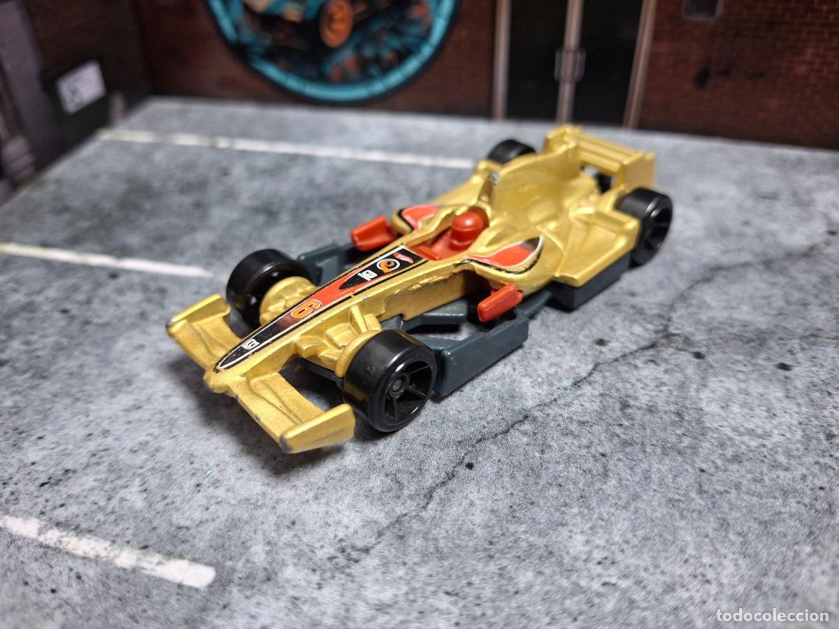 Coches a escala Hot Wheels: F1 Racer Hot Wheels 2011 Track Stars Mattel