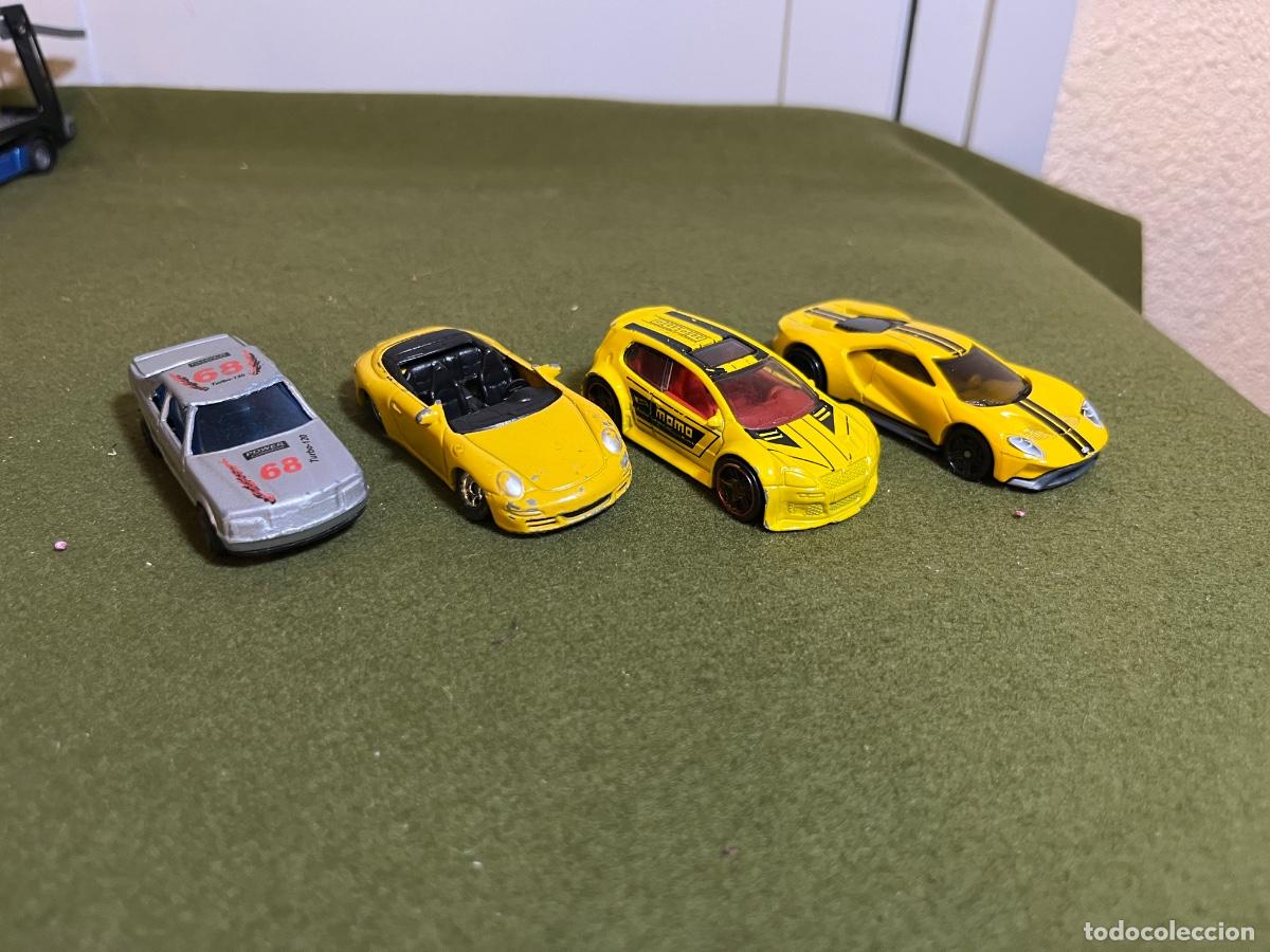 Carros em escala Hot Wheels: Lote de 4 coches a escala Hot Wheels, Welly y modelo gen&eacute;rico &ndash; Volkswagen Golf GTI, Ford GT y Porsc