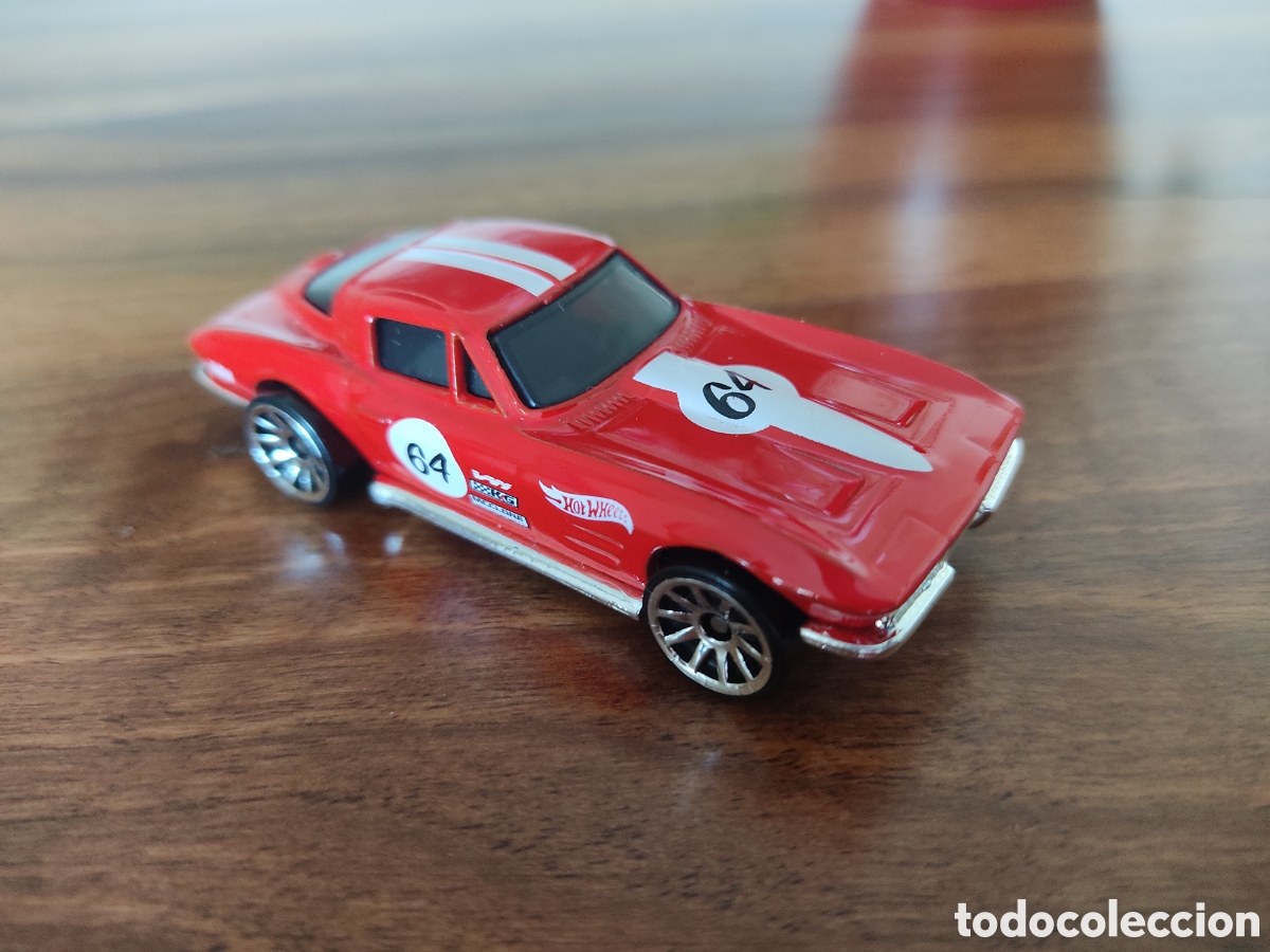 Carros em escala Hot Wheels: HOT WHEELS Corvette Stingray