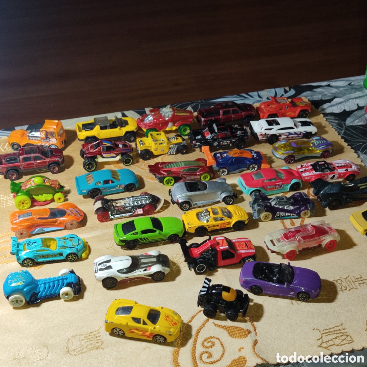 Coches a escala Hot Wheels: Lotazo de coches Hot Wheels. - Foto 17