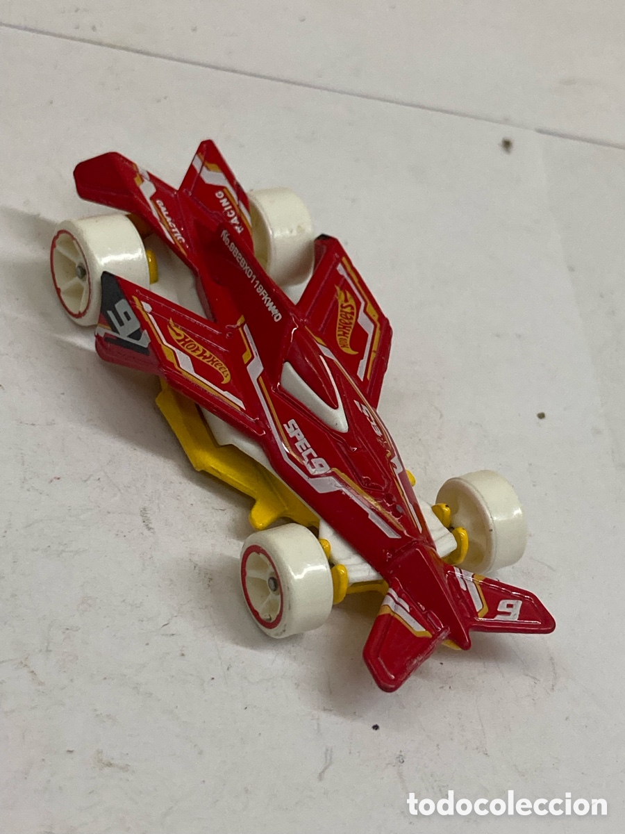 Coches a escala Hot Wheels: coche de juguete Hot Wheels modelo Bad to the Blade, lanzado en la serie Mystery Models de 2018
