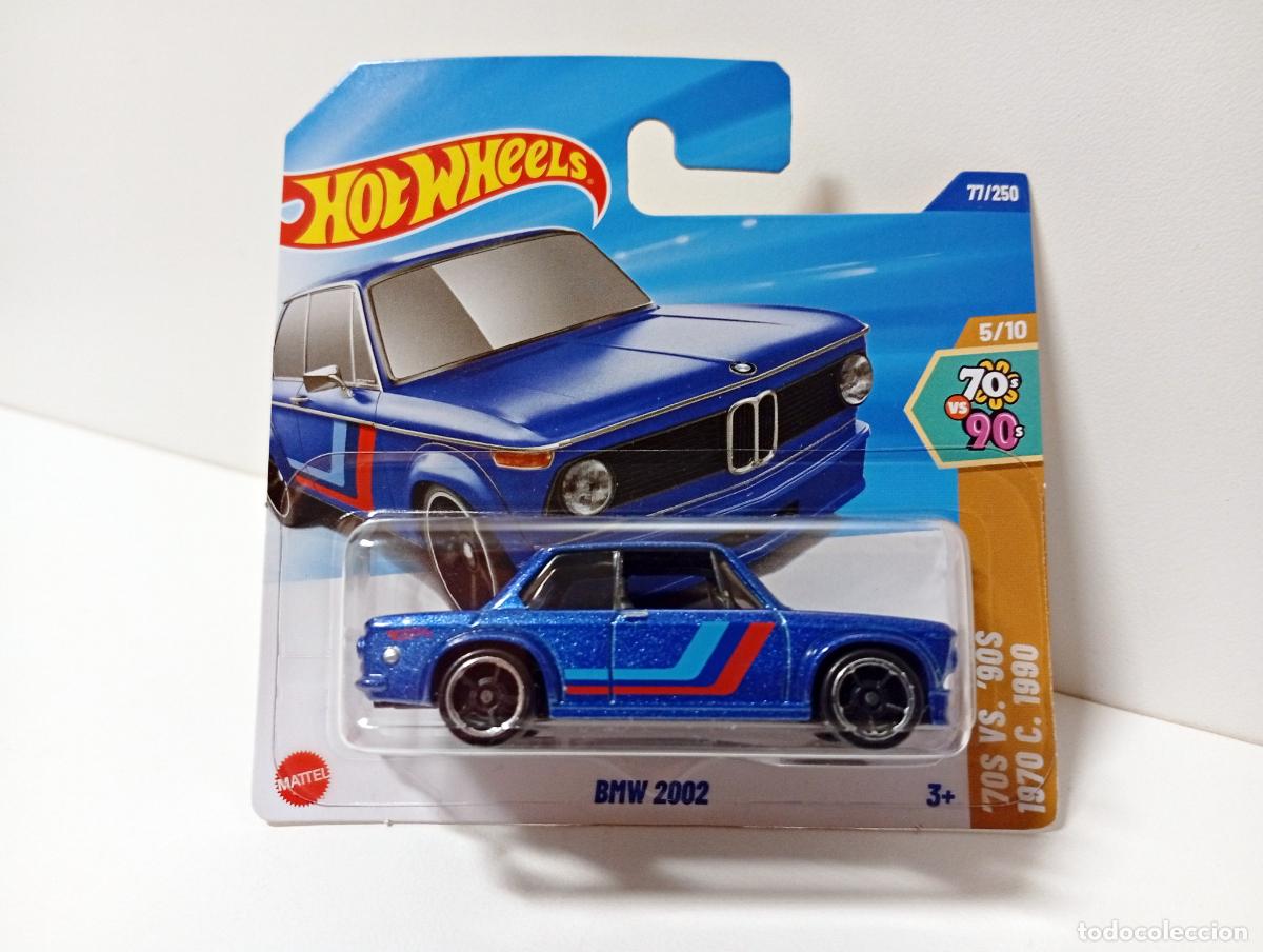 Coches a escala Hot Wheels: BMW 2002 - HOT WHEELS MATTEL HW &acute;70S VS. &acute;90S 5/10 2025 - COCHE 1:64 CAR AZUL BLUE TOY &acute;02