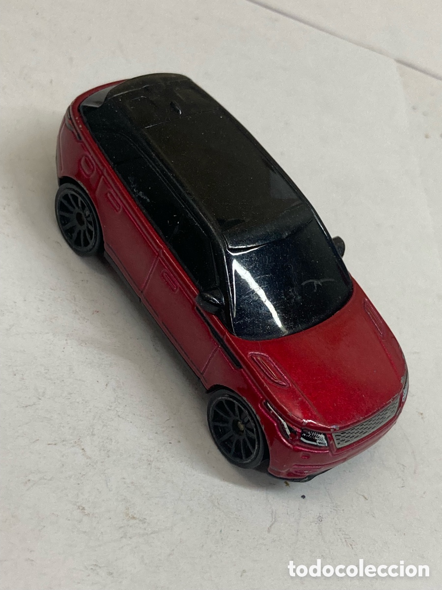 Coches a escala Hot Wheels: Hot Wheels Range Rover Velar rojo de la serie HW Turbo con ruedas negras