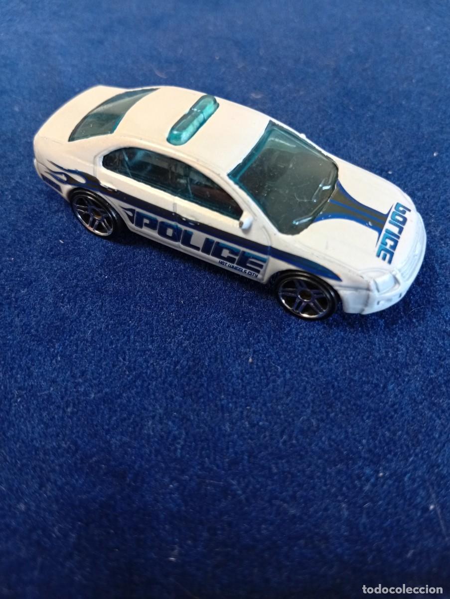 Coches a escala Hot Wheels: HOT WHEELS FORD FUSION POLICE-MATTEL A&Ntilde;O 2009 COCHE COLECCI&Oacute;N METALICO ESCALA 1:64-HOTWHEELS-