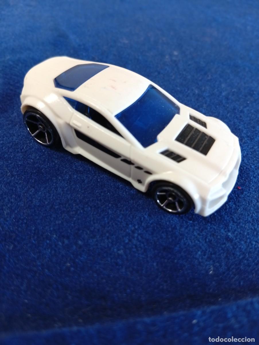 Voitures miniatures Hot Wheels: HOT WHEELS TORQUE TWISTER -MATTEL A&Ntilde;O 2010 COCHE COLECCI&Oacute;N METALICO ESCALA 1:64-HOTWHEELS-