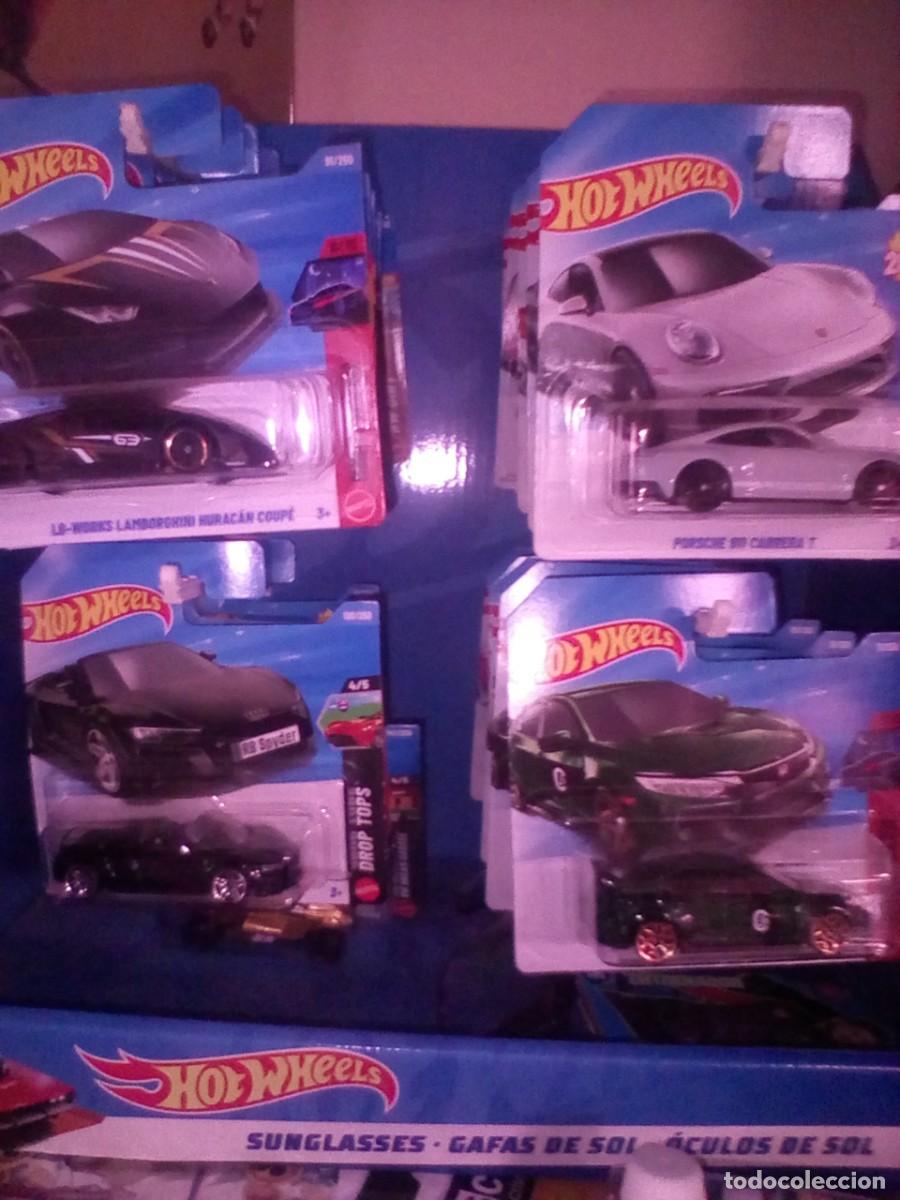 Coches a escala Hot Wheels: HotWheels nuevos sin abrir