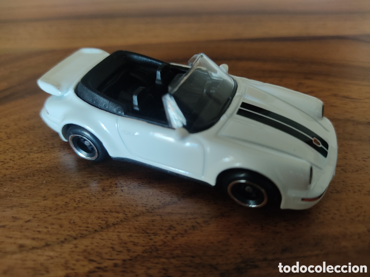 Modellautos Hot Wheels: HOT WHEELS PORSCHE TAYCAN TURBO S