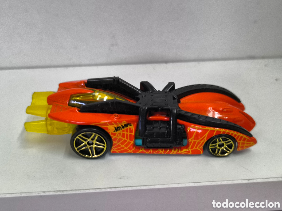 Coches a escala Hot Wheels: 2013 Hot Wheels Spider Car Arachnarod Orange Malaysia