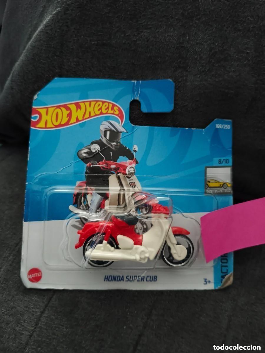 Model cars Hot Wheels: HOT WHEELS 2022 169/250 - HONDA SUPER CUB MOTO FACTORY FRESH