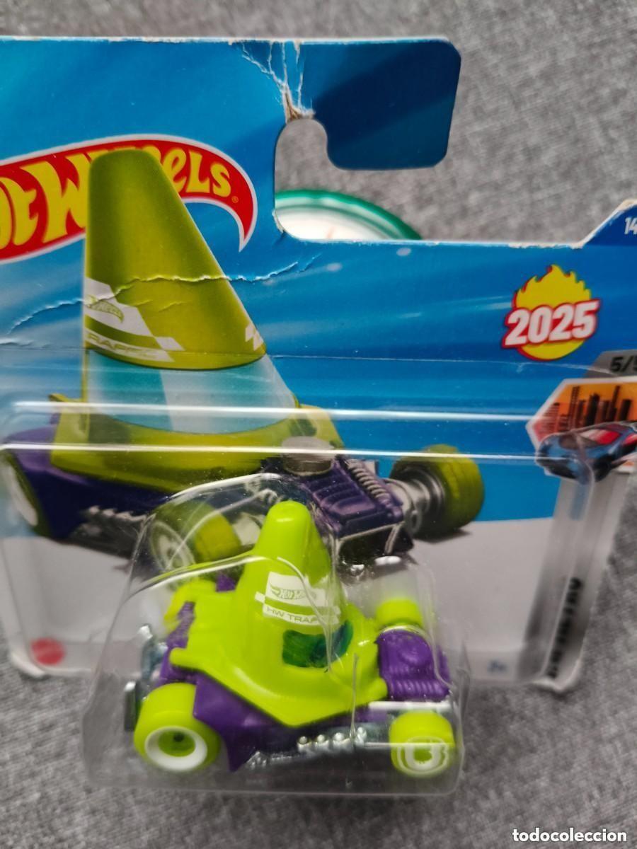 Auto in scala Hot Wheels: HOT WHEELS 2025 148/250 - CONE SHARKER - NUEVO EN BLISTER - ESCALA 1/64