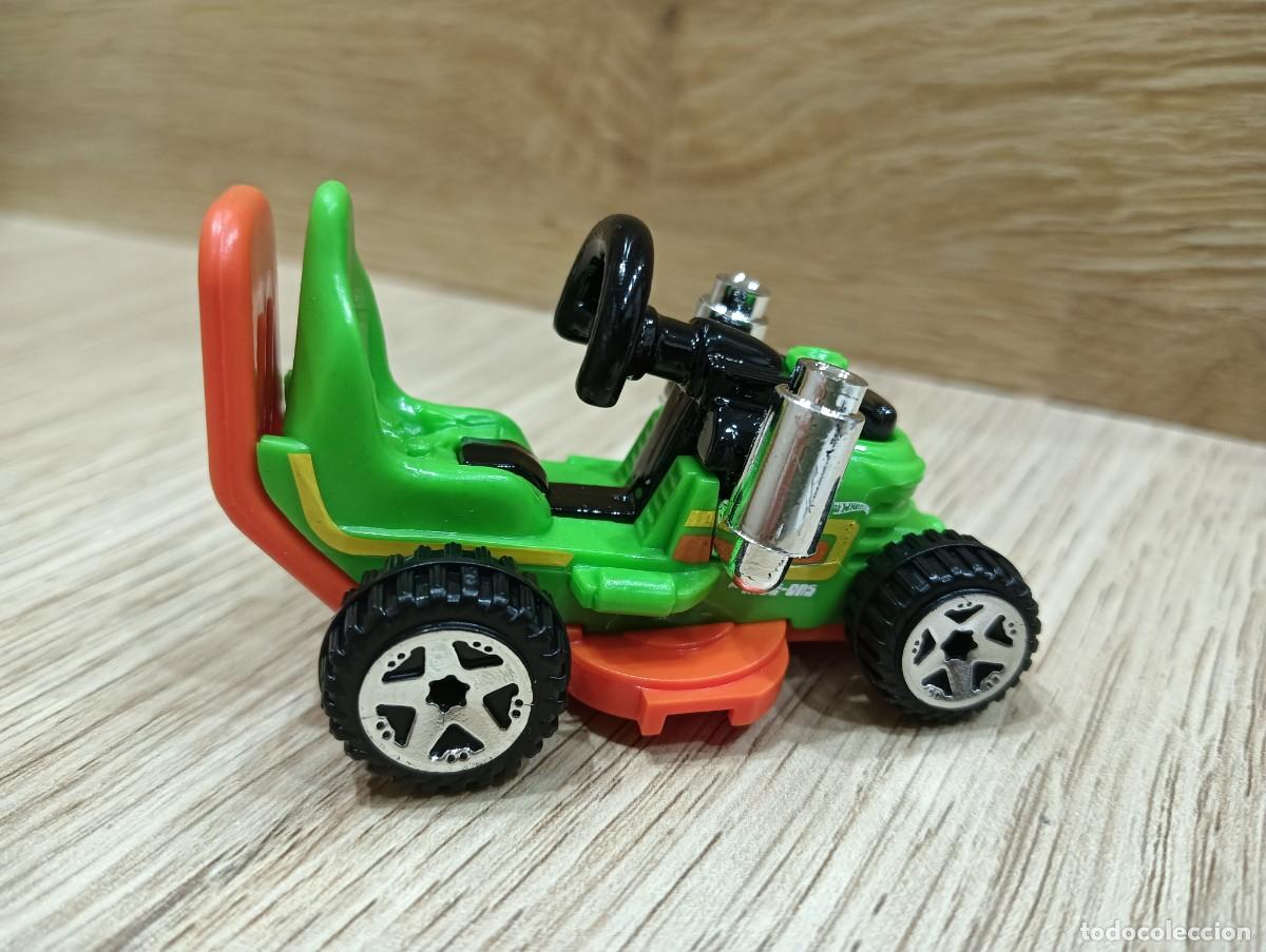 Coches a escala Hot Wheels: Hot Wheels Grass Chomper - Foto 6