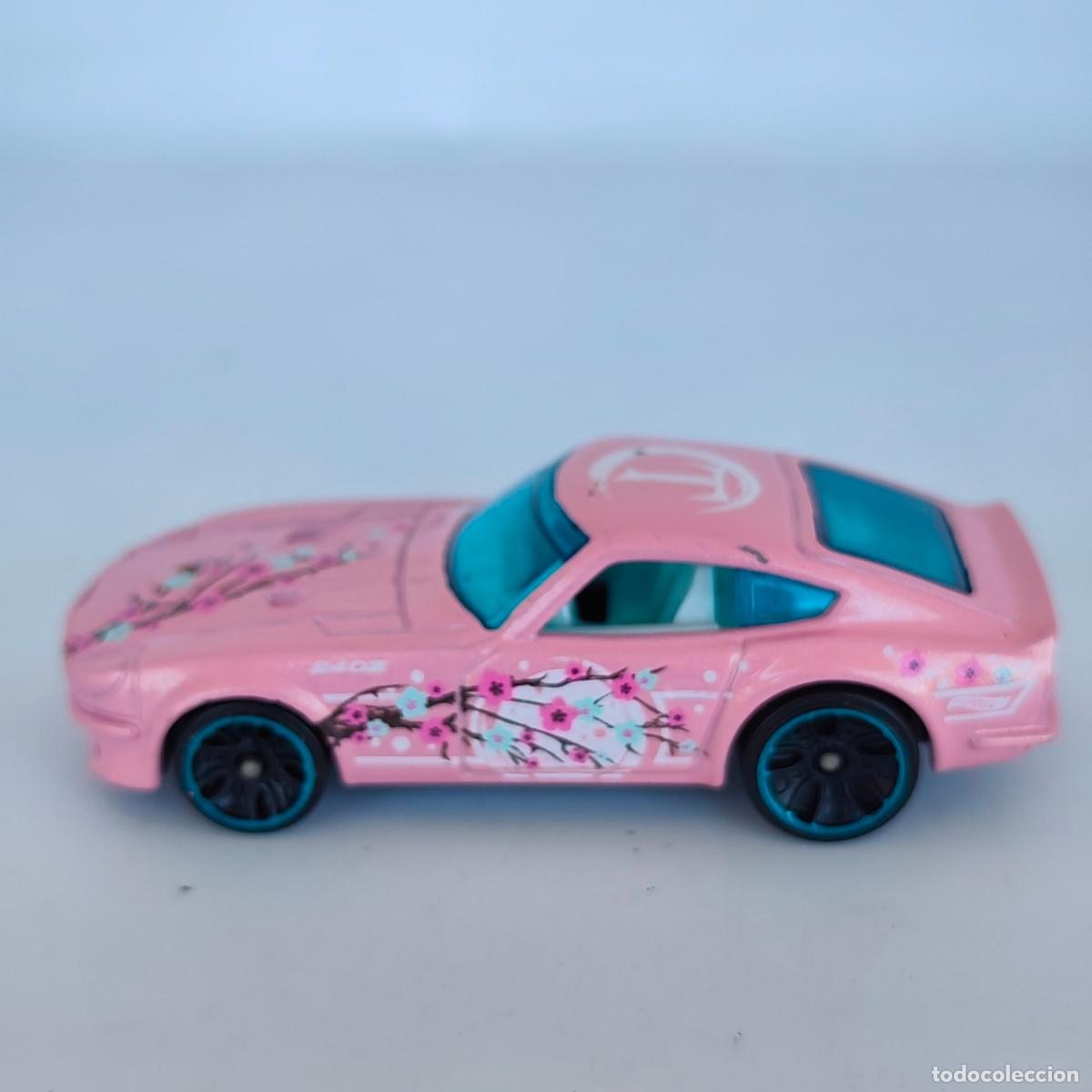 Coches a escala Hot Wheels: HOT WHEELS DATSUN 240Z ROSA. COCHE COLECCION 1/64 ART CARS