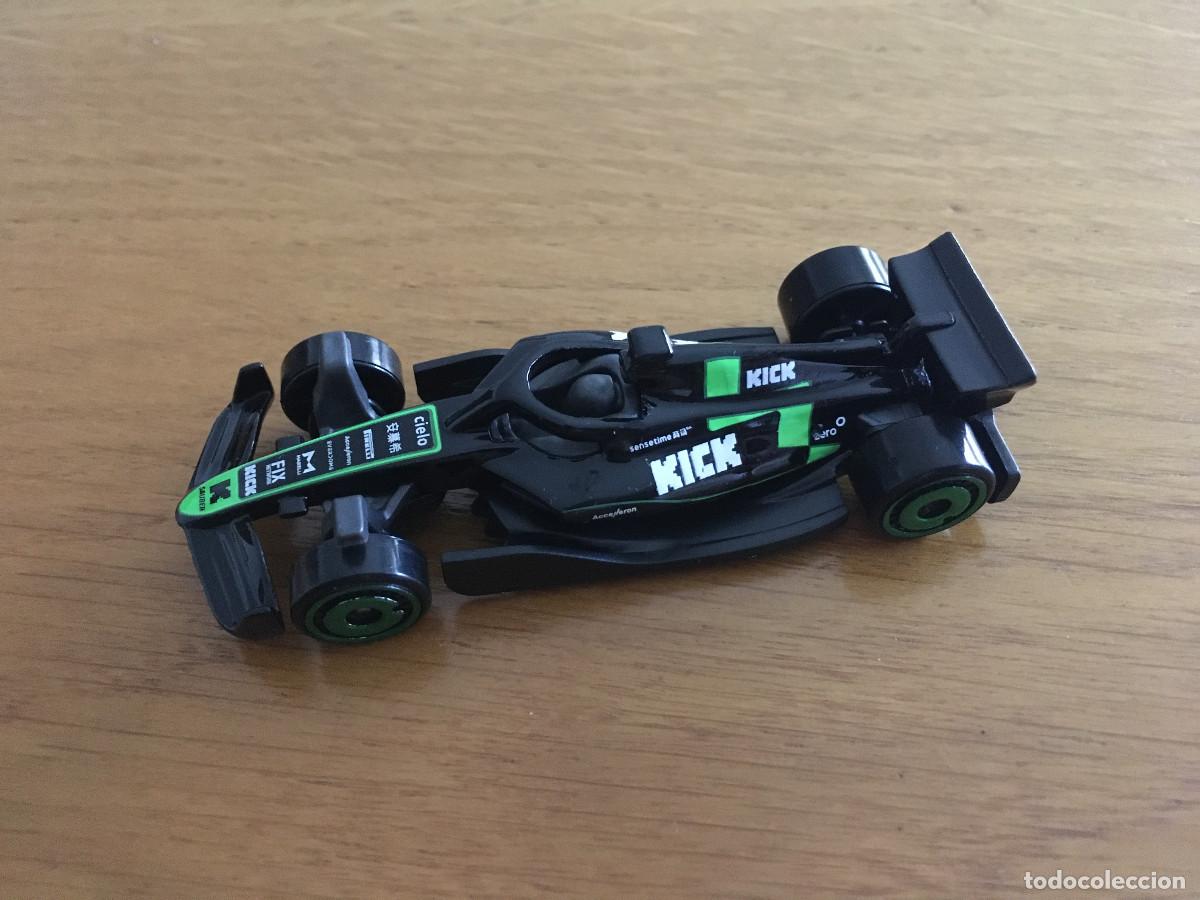 Coches a escala Hot Wheels: Lote de 28 coches hot wheels y matchbox.