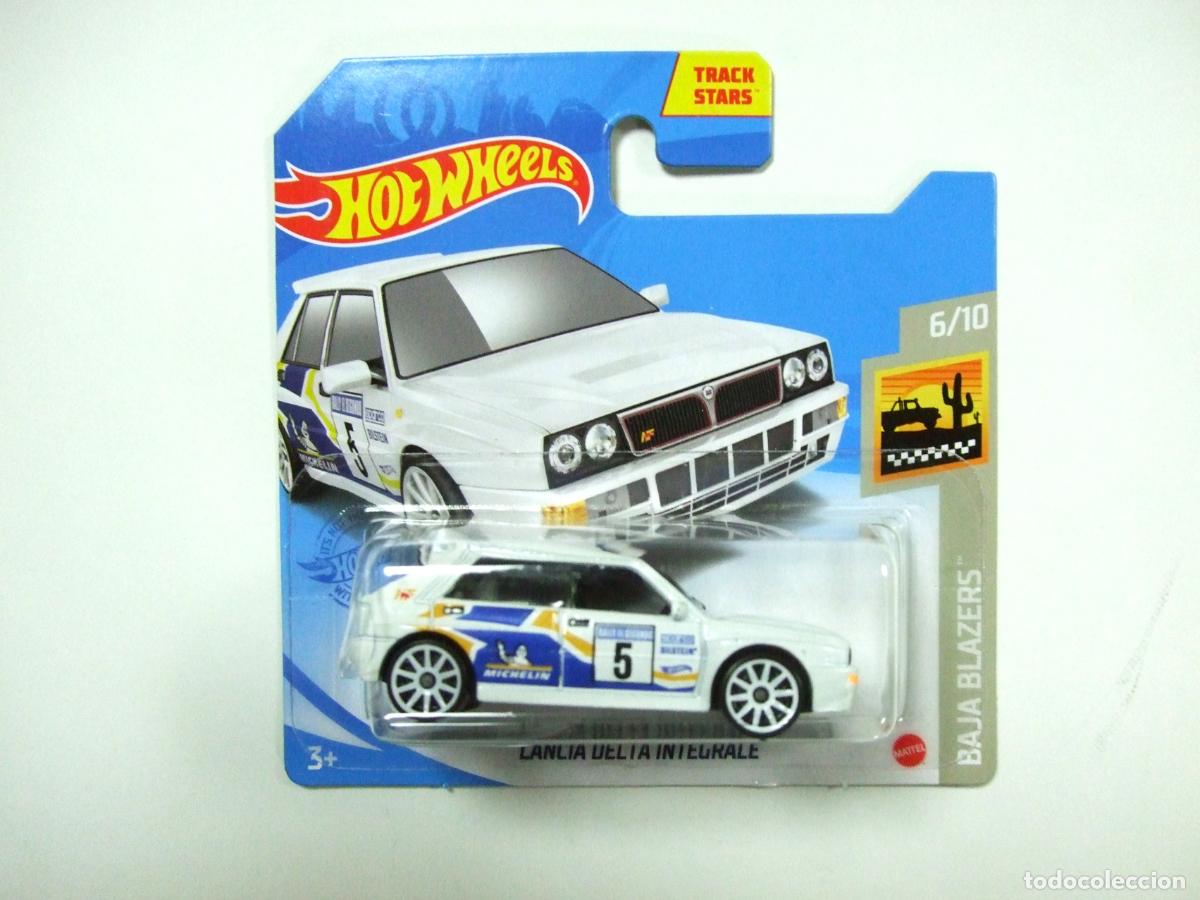 Coches a escala Hot Wheels: LANCIA DELTA INTEGRALE HOT WHEELS BAJA BLAZERS 6/10 2021 ESCALA 1:64 COCHE RALLY EL SEGUNDO MICHELIN