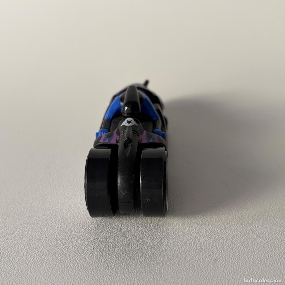 Coches a escala Hot Wheels: Moto Hot Wheels Thunder Cycles Pull-Dog Combat Force 2004 - Foto 3