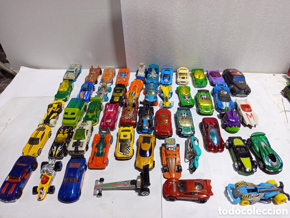 Coches a escala Hot Wheels: 48 coches Hot Wheels