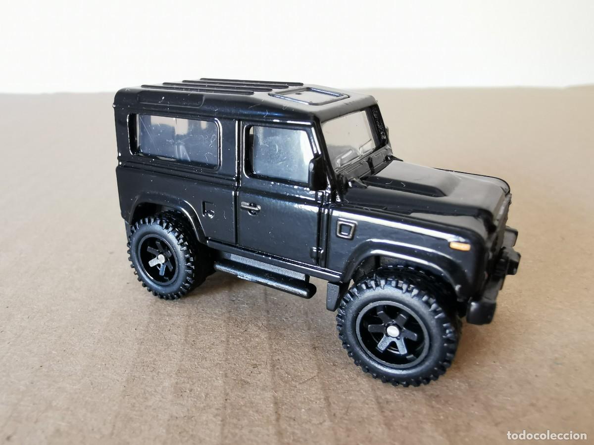 Coches a escala Hot Wheels: Land Rover Defender 90 Hotweels 1/64