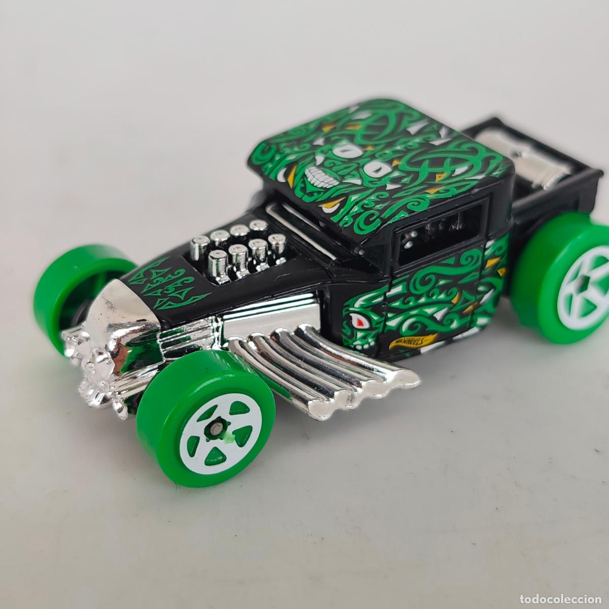 Coches a escala Hot Wheels: NEW 2023 Hot Wheels Mystery Models Series 2 BONESHAKER #4 VHTF