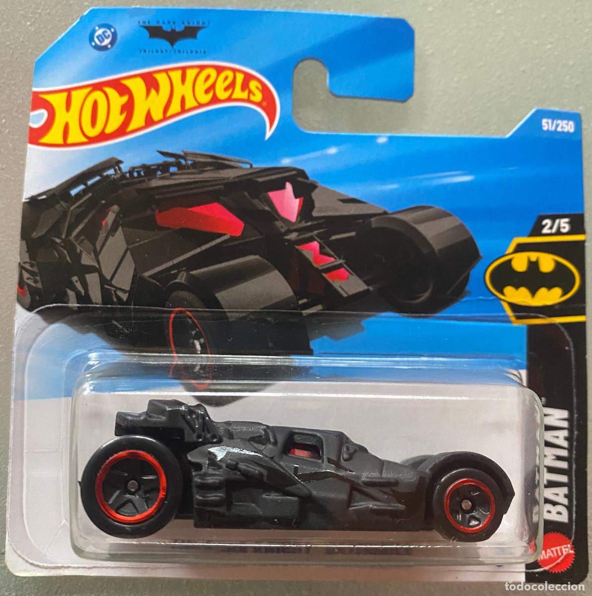 Coches a escala Hot Wheels: Coche diecast, metal. The Dark Knigt Batmovil. Hotwheels de Mattel. En bl&iacute;ster cerrado.