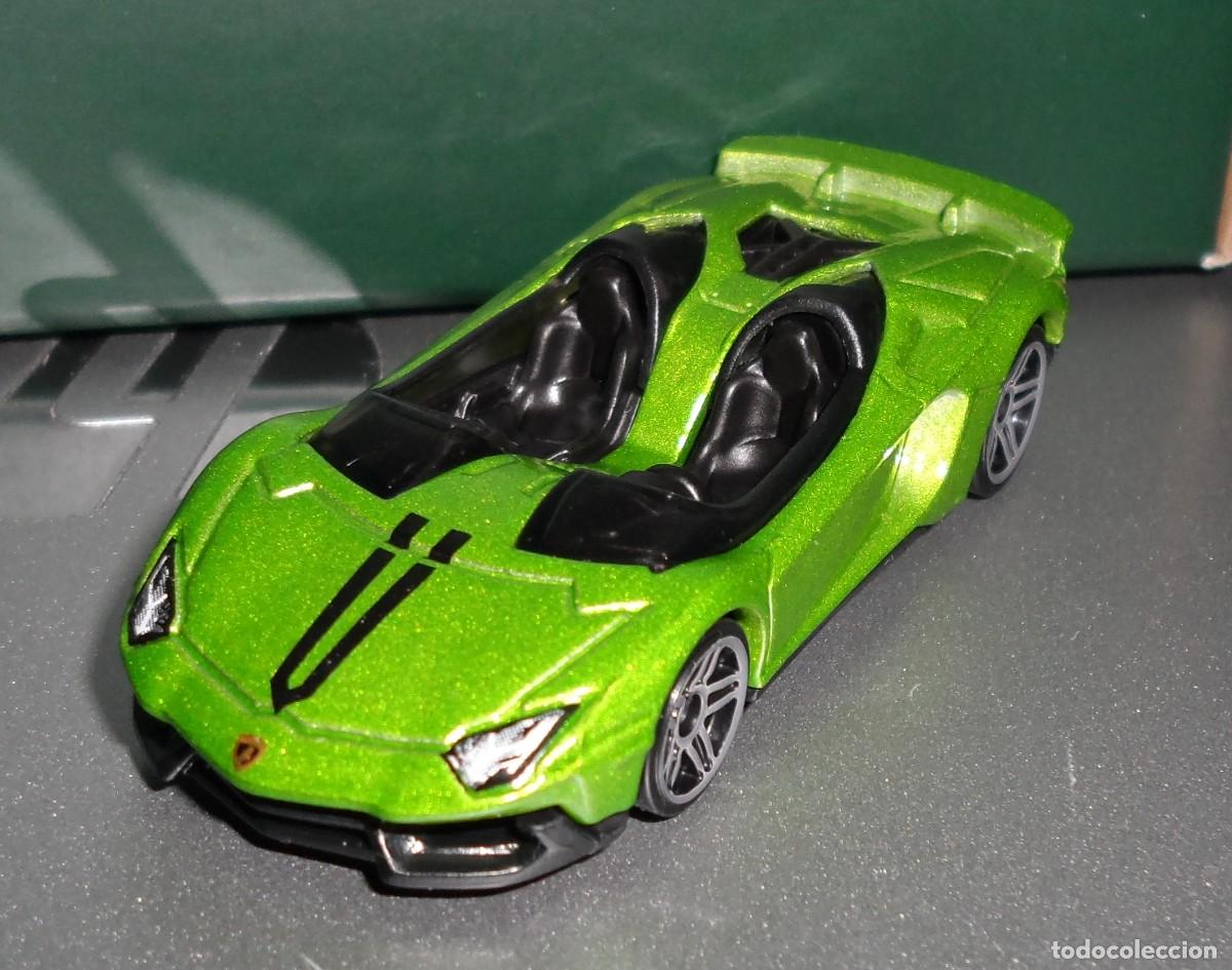 Coches a escala Hot Wheels: Hot wheels Lamborghini Aventador J