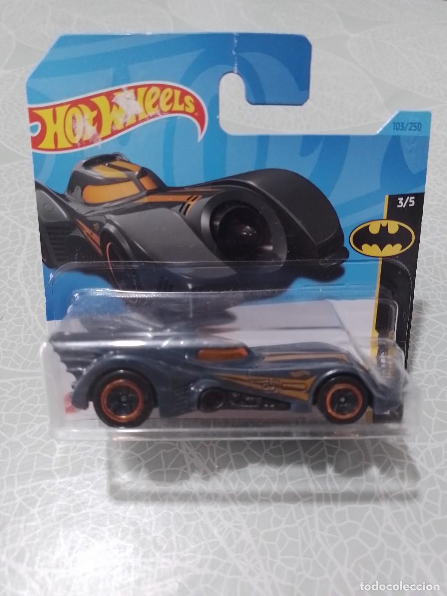 Auto in scala Hot Wheels: Hot Wheels 2023 (103/250) - Batman Batmobile Gris 3/5 - En Blister - Escala 1/64