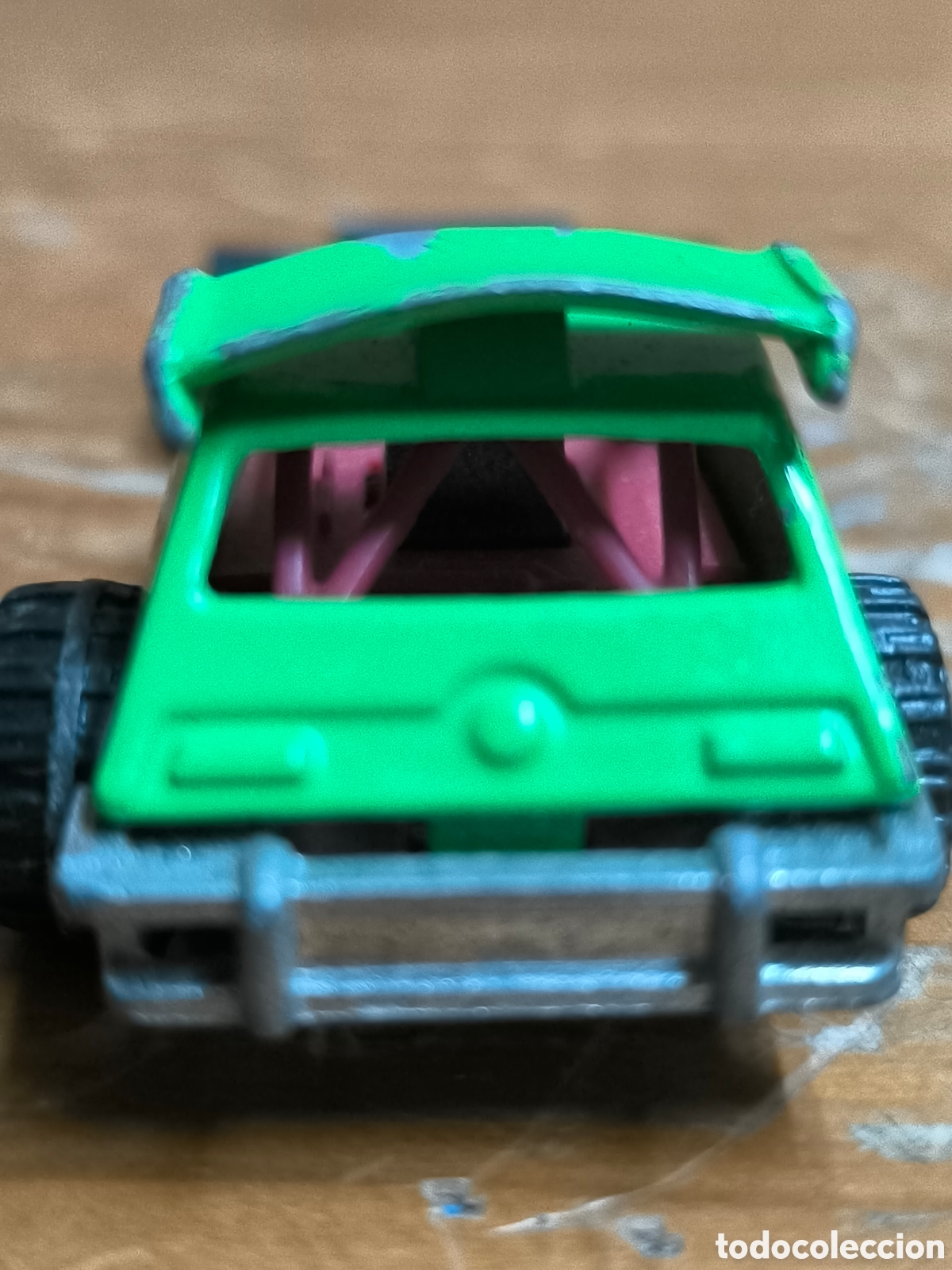 Coches a escala Hot Wheels: Hot Wheels Greased Gremlin verde - Foto 4