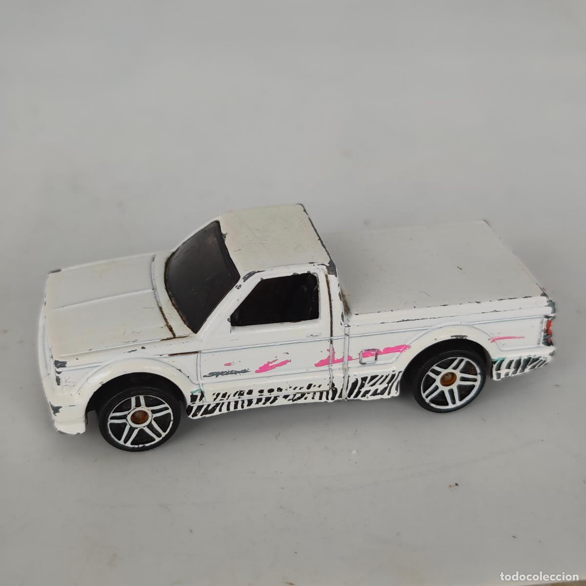 Coches a escala Hot Wheels: LOOSE 2024 HOT WHEELS 1:64 WHITE '91 GMC SYCLONE WHEEL SWAP REAL RIDERS