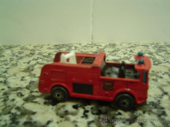 Coches a escala Matchbox: CAMION BOMBEROS MATCHBOX 1981 - Foto 2