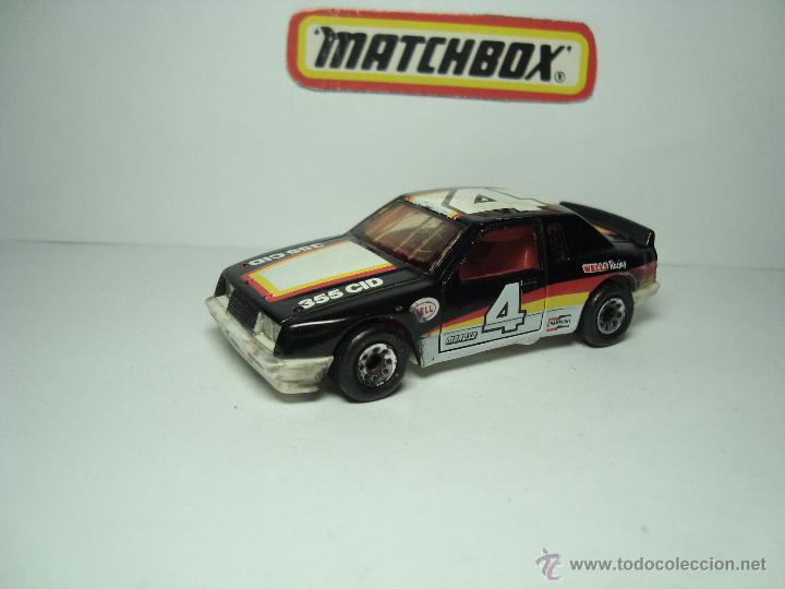 Coches a escala Matchbox: BUICK LE SABRE DE MATCHBOX UNIVERSAL 1,64 - Foto 2