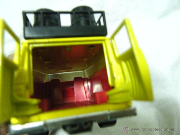Coches a escala Matchbox: AMBULANCIA MATCHBOX SUPER KINGS - Foto 2