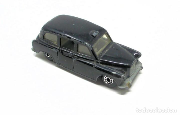 Voitures miniatures Matchbox: Taxi de Londres FX4R de Matchbox, Escala 1/60 de 1986.