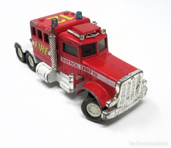 Coches a escala Matchbox: Cami&oacute;n Peterbilt Bomberos patrol Unit 12 de Matchbox - Macao 1978.