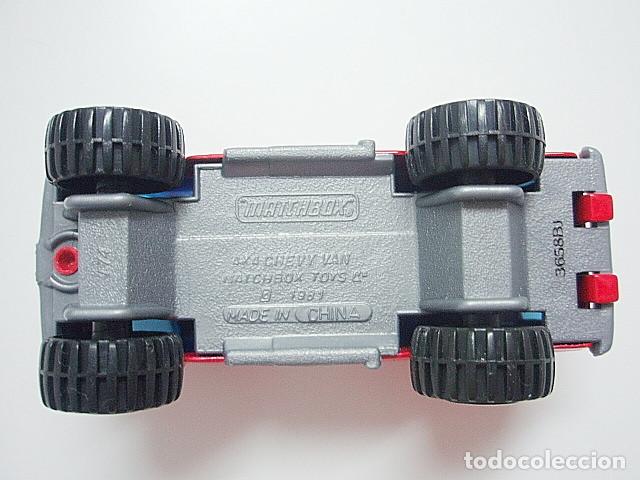 Coches a escala Matchbox: MATCHBOX MB102 C * 2 CHEVROLET VAN 4X4 - Foto 4