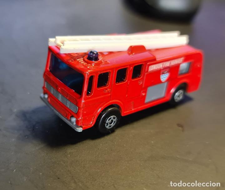 Coches a escala Matchbox: MATCHBOX N 35 MERRYWHEATHER FIRE ENGINE - MATCHBOX - Foto 1