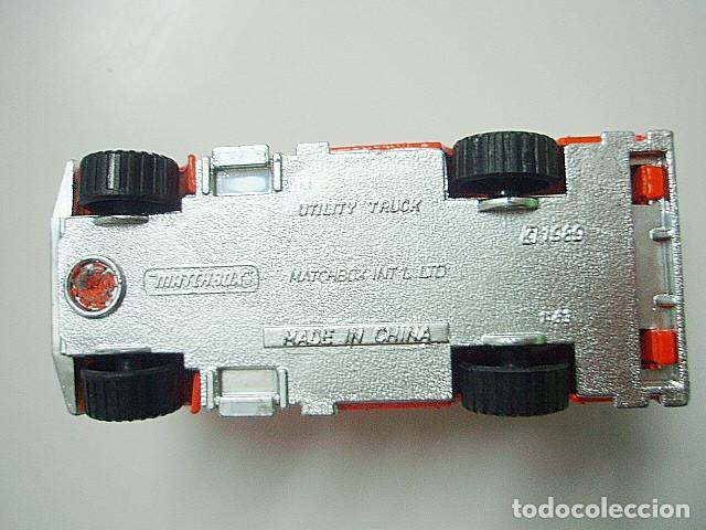 Coches a escala Matchbox: MATCHBOX MB211 E * 11 FORD UTILITY TRUCK - Foto 4