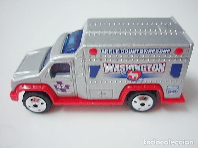 Coches a escala Matchbox: MATCHBOX MB498 B * 98 AMBULANCE - Foto 3