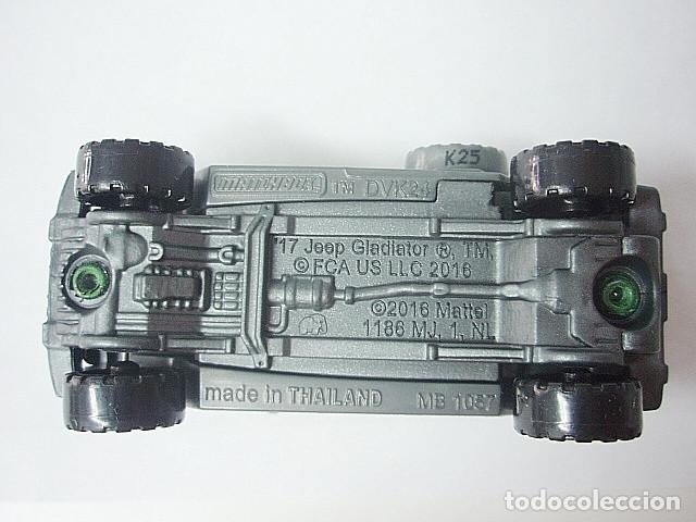 Coches a escala Matchbox: MATCHBOX MB1057 A * 57 JEEP GLADIATOR CONCEPT DEL 2005 - Foto 4