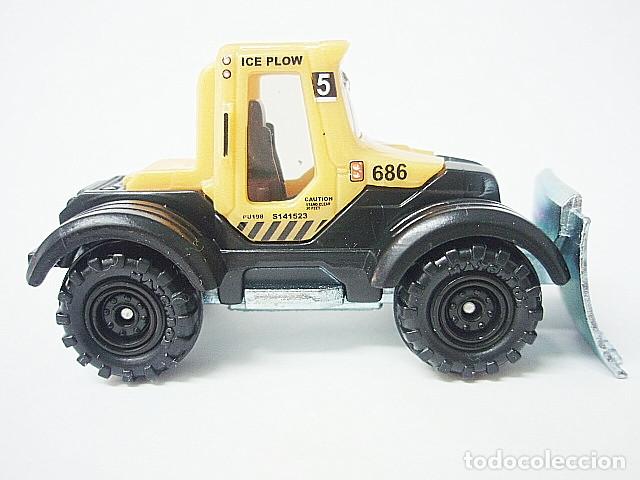 Coches a escala Matchbox: MATCHBOX MB950 A * 50 PLOWVERIZER / TRACTOR PLOW - Foto 3