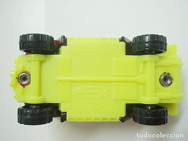 Coches a escala Matchbox: MATCHBOX MB564 A * 64 ALL TERRAIN FIRE TANKER - Foto 4