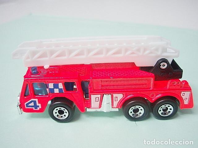Coches a escala Matchbox: MATCHBOX MB134 C * 34 OSHKOSH EXTENDING-LADDER FIRE ENGINE - Foto 3