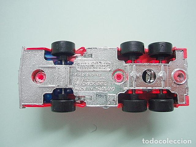 Coches a escala Matchbox: MATCHBOX MB134 C * 34 OSHKOSH EXTENDING-LADDER FIRE ENGINE - Foto 4