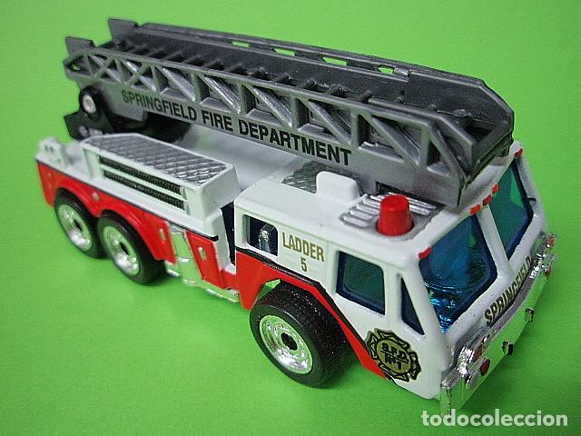 Coches a escala Matchbox: MATCHBOX MB134 H * 34 OSHKOSH EXTENDING-LADDER FIRE ENGINE - Foto 1