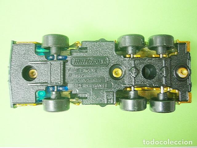 Coches a escala Matchbox: MATCHBOX MB134 O * 34 OSHKOSH EXTENDING-LADDER FIRE ENGINE - Foto 4