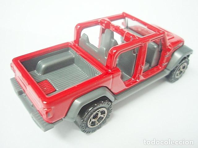 Coches a escala Matchbox: MATCHBOX MB1210 A * 10 JEEP GLADIATOR DEL 2020 - Foto 2